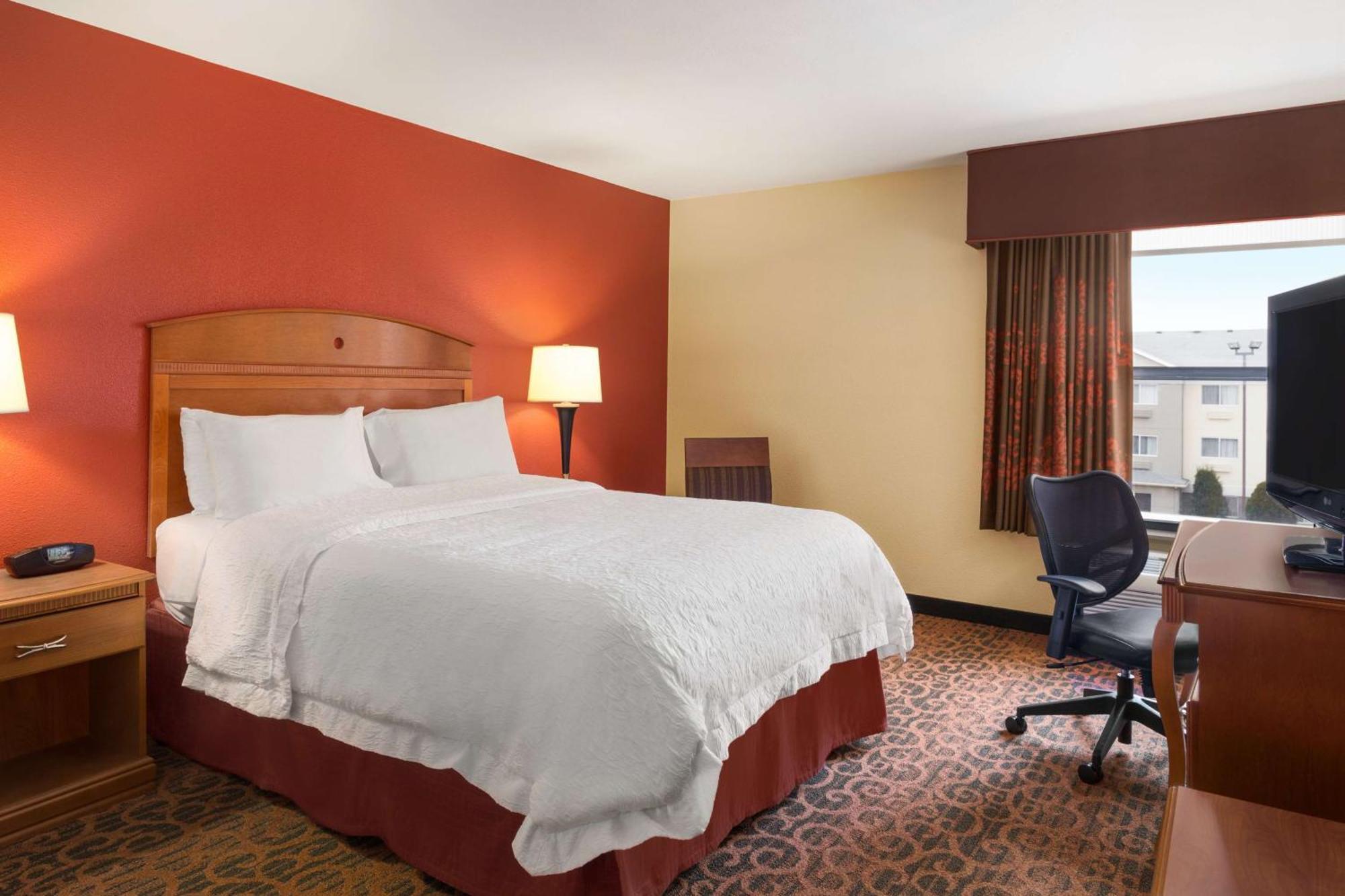 Hampton Inn Wichita-East Экстерьер фото
