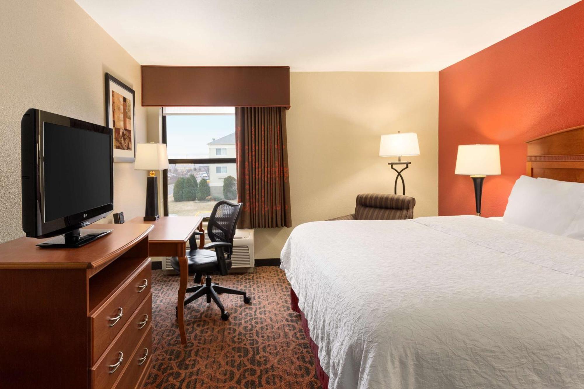 Hampton Inn Wichita-East Экстерьер фото